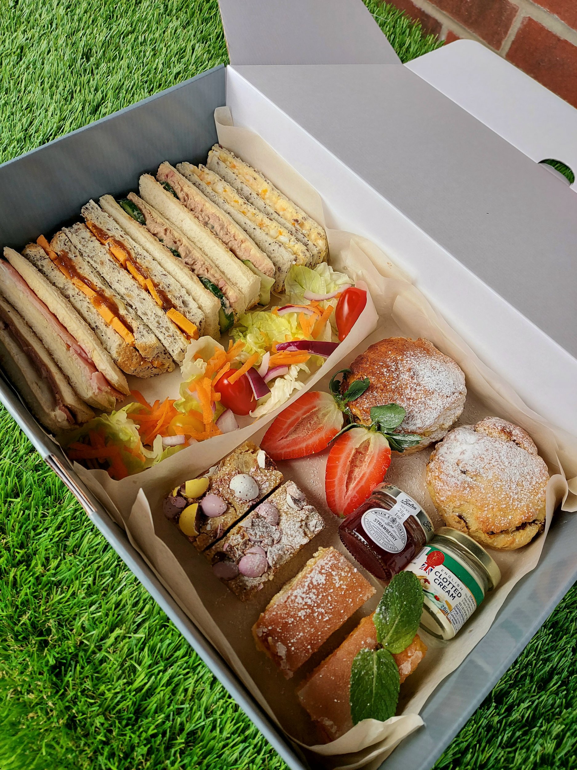 Afternoon Tea Box for 2